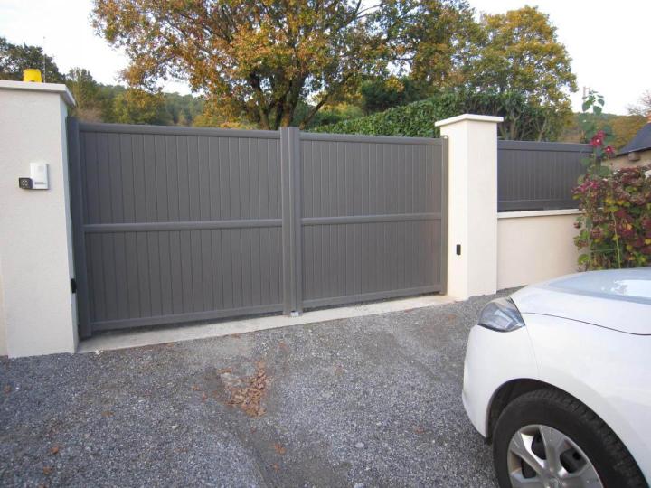 <p>Installation de porte de garage, Annecy</p>